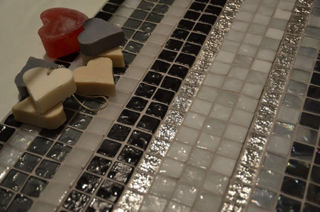 馬賽克瓷磚環(huán)氧彩砂效果 馬賽克瓷磚環(huán)氧彩砂效果